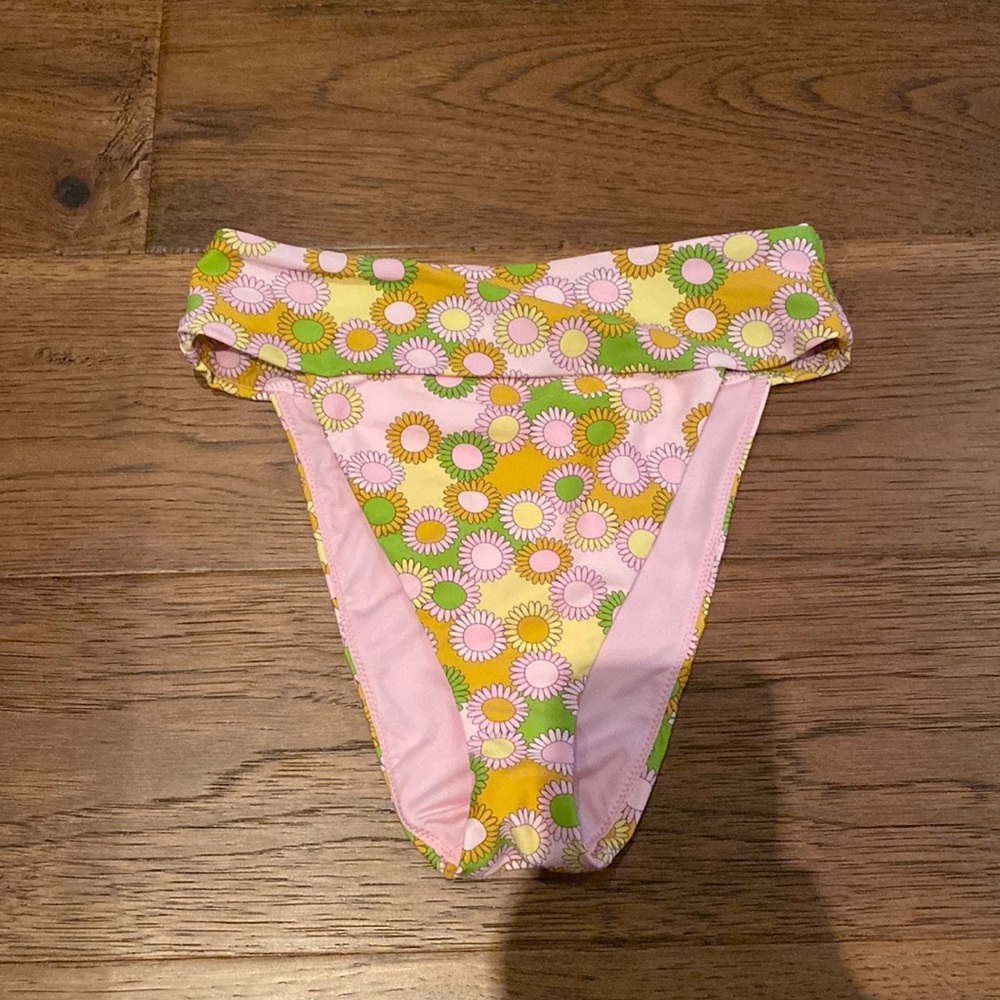 Show me your mumu bikini bottoms. Brand new without tag